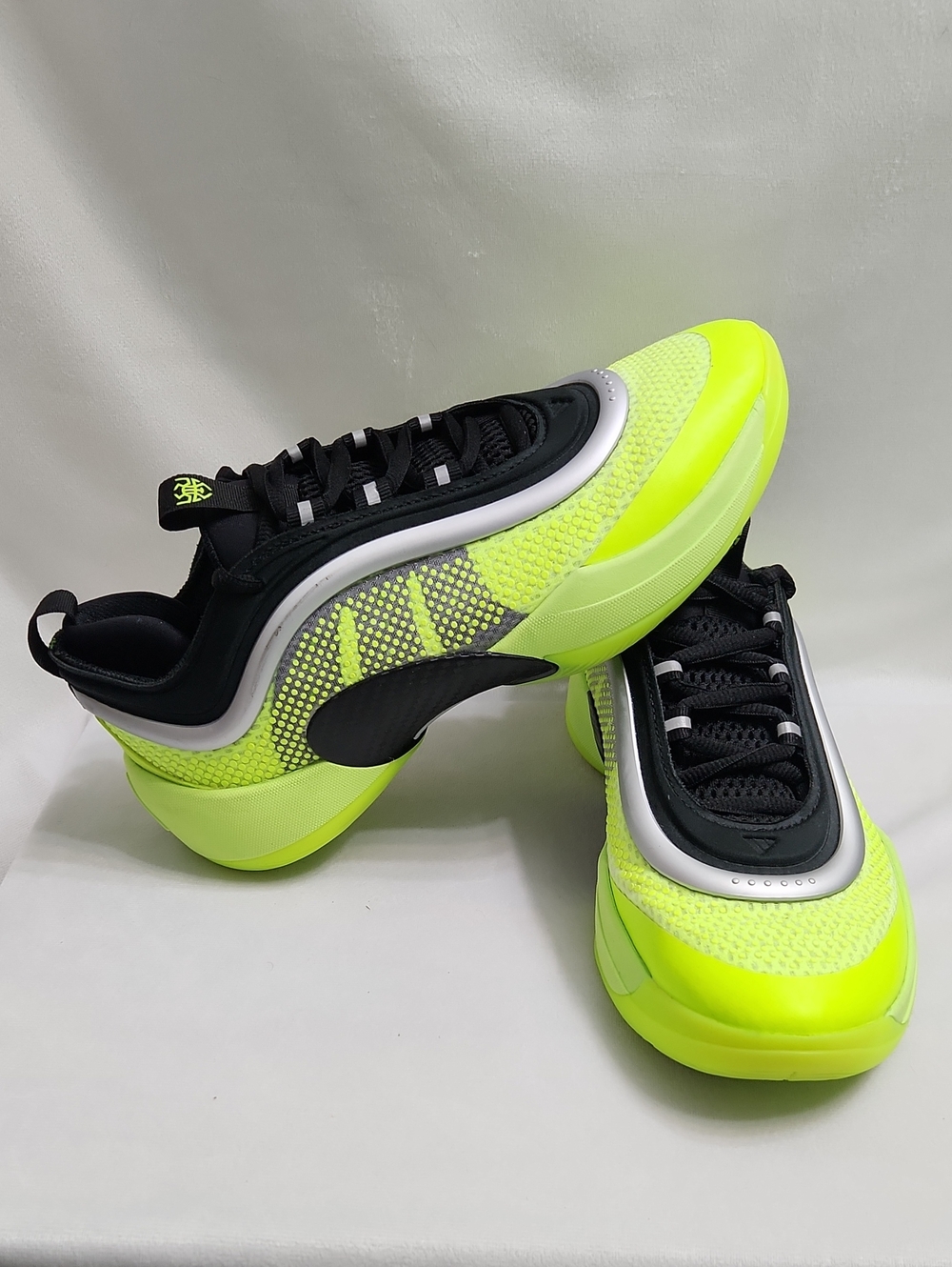Adidas D.O.N Issue #6 All Star Outer Limits Sneakers (M Size 6)